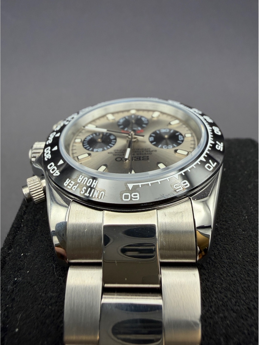 Custom Seiko Gray Chronograph Watch Mod - Picture 4 of 9